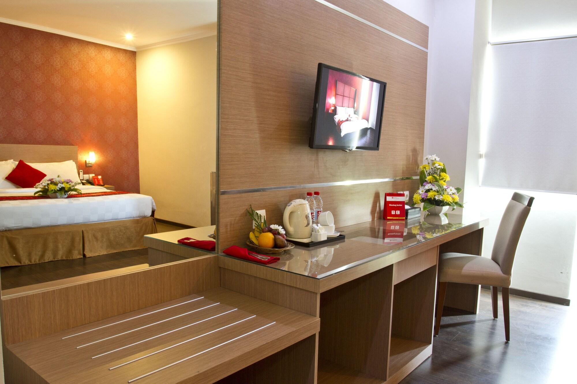 @Hom Premiere Cilacap Exterior foto