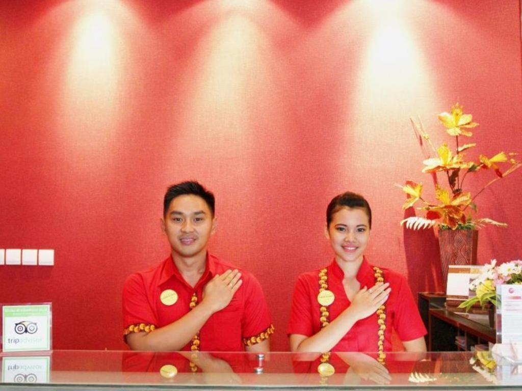 @Hom Premiere Cilacap Exterior foto